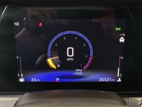 Used 2025 Chevrolet Trax ACTIV w/ Sunroof Package FWD image 9