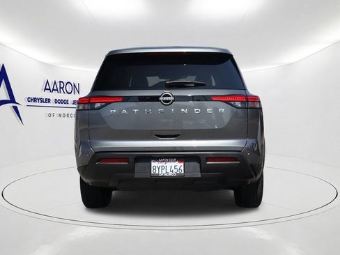 Used 2022 Nissan Pathfinder S FWD image 5