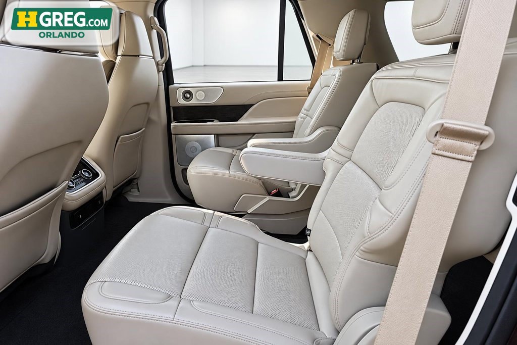 Used 2020 Lincoln Navigator Reserve w/ Luxury Package AWD/4WD image 8