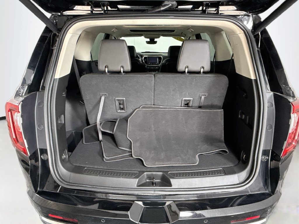 Used 2023 GMC Acadia Denali w/ Denali Ultimate Package FWD image 28