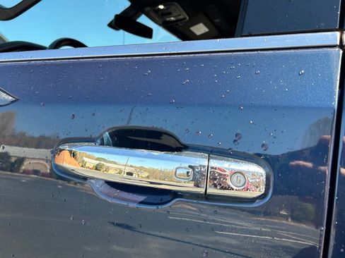 Used 2020 Chevrolet Silverado 1500 LTZ w/ LTZ Convenience Package image 26