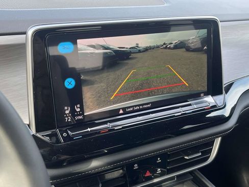 New 2026 Volkswagen Atlas Cross Sport SE AWD/4WD image 18