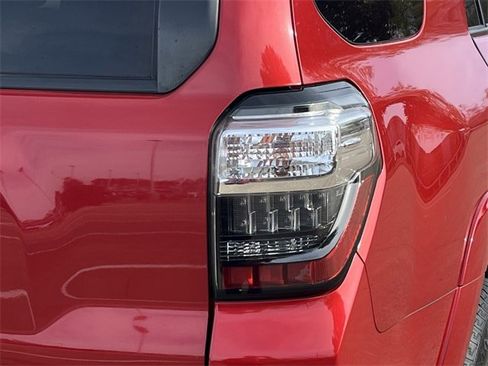 Used 2021 Toyota 4Runner TRD Off-Road Premium image 7