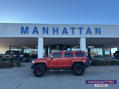 Used 2008 HUMMER H3 Alpha image 1