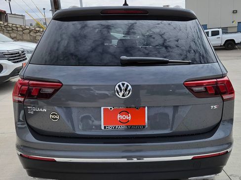 Used 2018 Volkswagen Tiguan SE FWD image 8