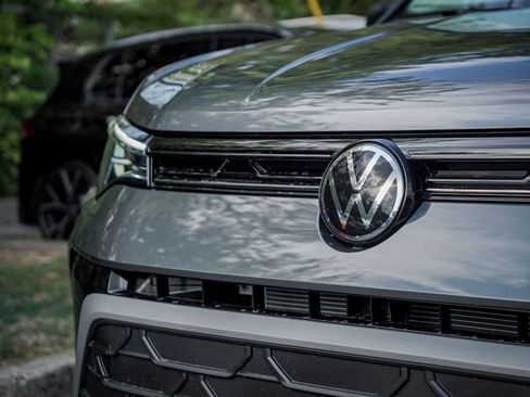 New 2026 Volkswagen Taos S image 3