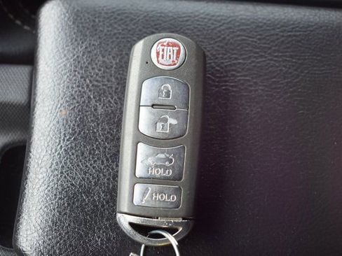 Used 2017 FIAT 124 Spider Classica image 25