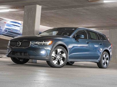 Certified 2024 Volvo V60 B5 Cross Country Plus