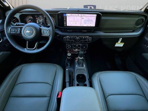 New 2026 Jeep Gladiator Mojave image 10