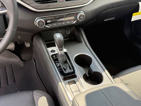 New 2025 Nissan Altima 2.5 SV w/ SV Premium Package image 17