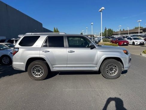 Used 2016 Toyota 4Runner Limited AWD/4WD image 3
