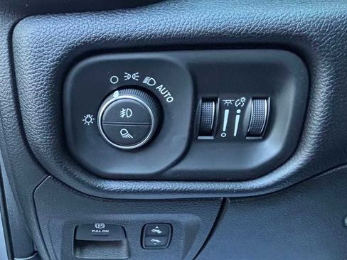 Used 2019 RAM 1500 Big Horn image 18