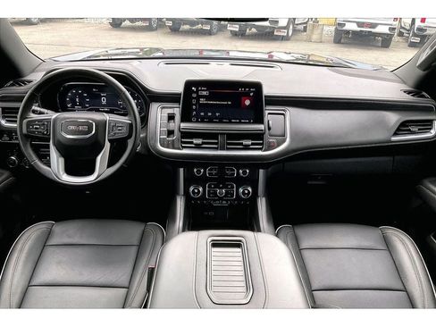 Used 2023 GMC Yukon SLT w/ SLT Premium Package AWD/4WD image 17
