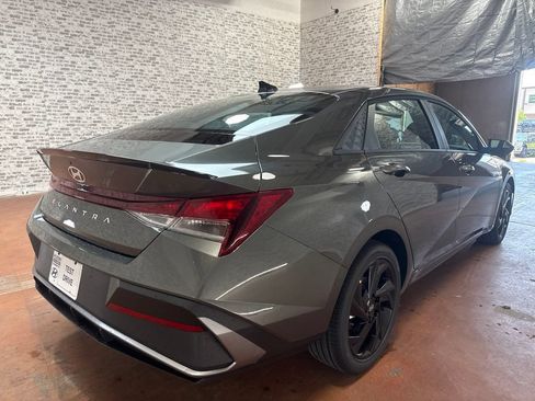 New 2026 Hyundai Elantra SEL Sport FWD image 7
