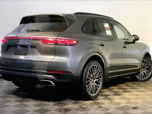 Used 2023 Porsche Cayenne image 7