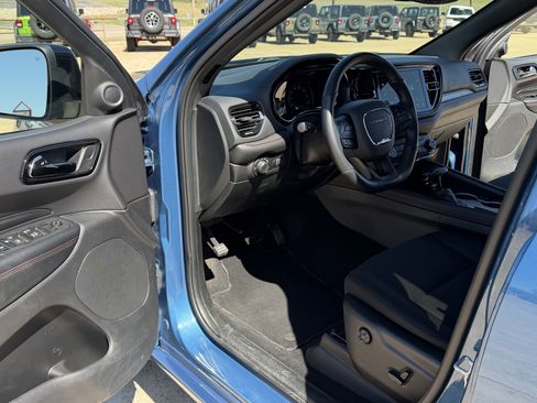 Used 2025 Dodge Durango GT image 10