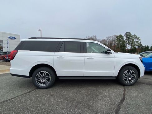 New 2025 Ford Expedition Max Active image 3