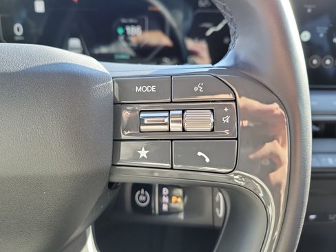 Certified 2026 Kia EV9 Light image 30