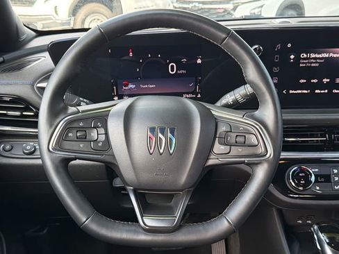 Used 2024 Buick Envista Sport Touring w/ Convenience I Package FWD image 24