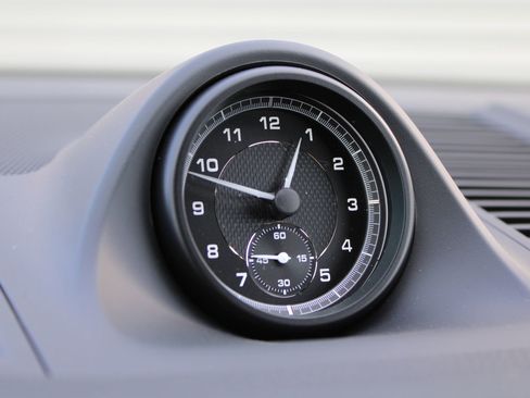 New 2026 Porsche Macan image 21