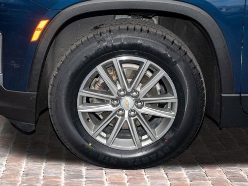Used 2023 Chevrolet Traverse LT FWD image 40