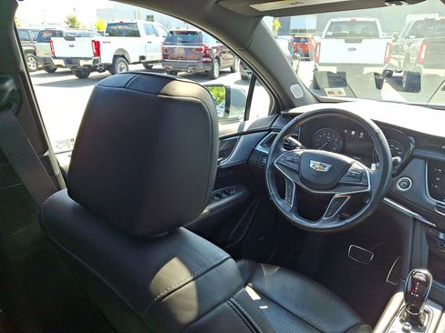 Used 2023 Cadillac XT5 Sportv w/ Technology Package image 15