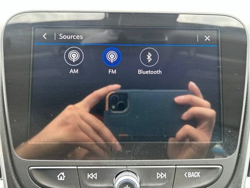 Used 2023 Chevrolet Malibu LS FWD image 28