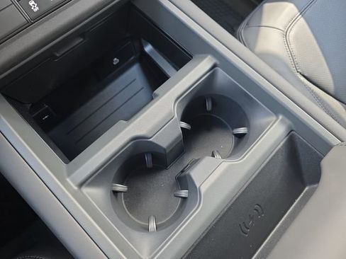 New 2026 Land Rover Defender 110 X-Dynamic SE AWD/4WD image 18