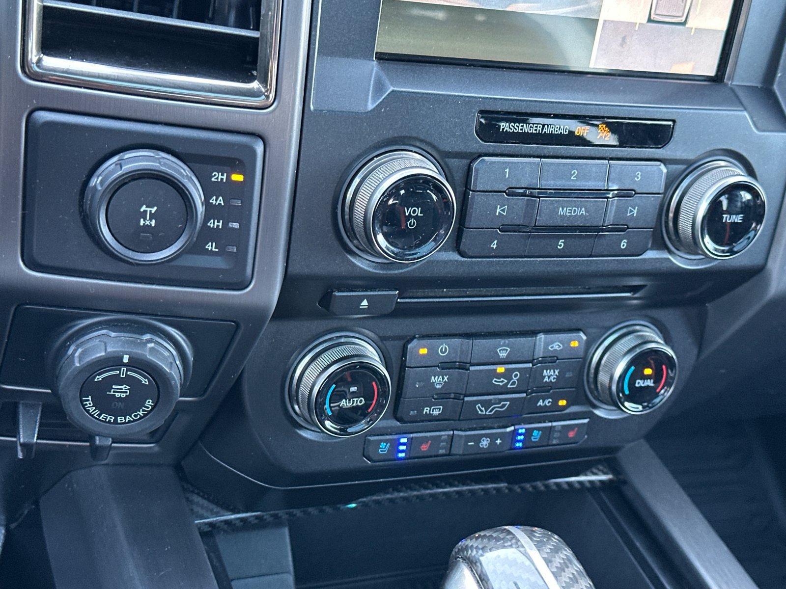 Used 2018 Ford F150 Raptor w/ Equipment Group 802A Luxury AWD/4WD image 20