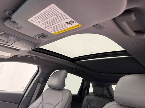 Used 2019 Lincoln Nautilus Reserve FWD image 24
