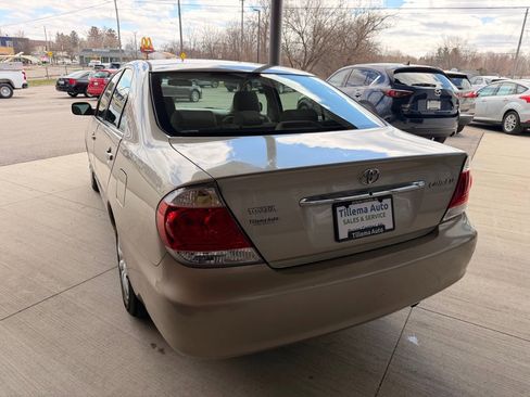 Used 2005 Toyota Camry LE image 5