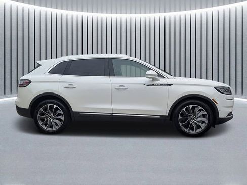 Used 2022 Lincoln Nautilus Reserve w/ Equipment Group 201A image 2