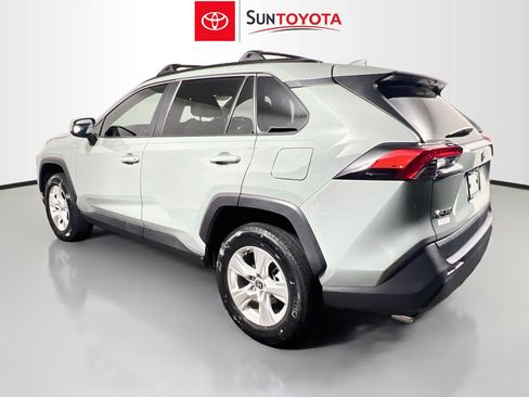 Used 2021 Toyota RAV4 XLE FWD image 6