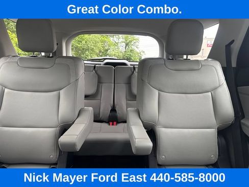 Used 2025 Ford Explorer Active w/ Active Comfort Package AWD/4WD image 32