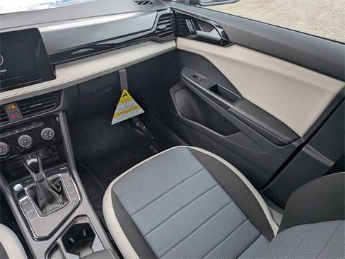 New 2026 Volkswagen Taos S image 15