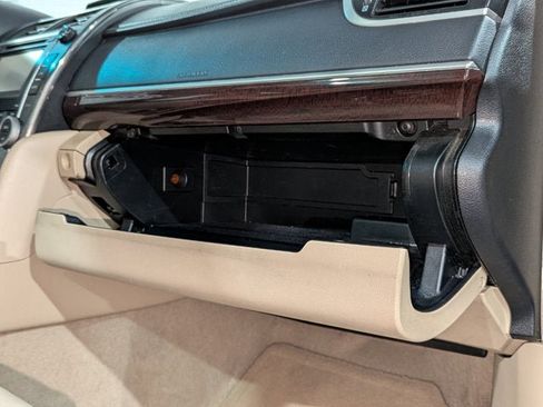 Used 2012 Toyota Camry XLE image 24