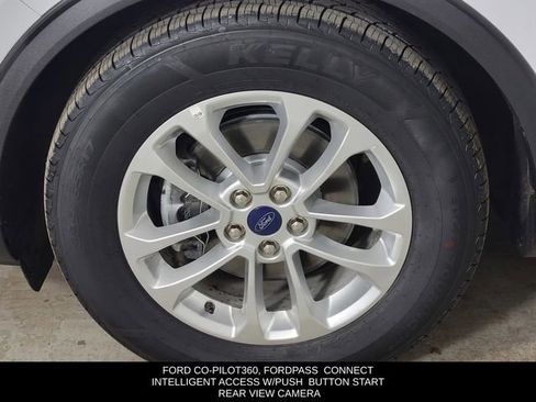 Certified 2022 Ford Escape SE w/ Cold Weather Package image 10
