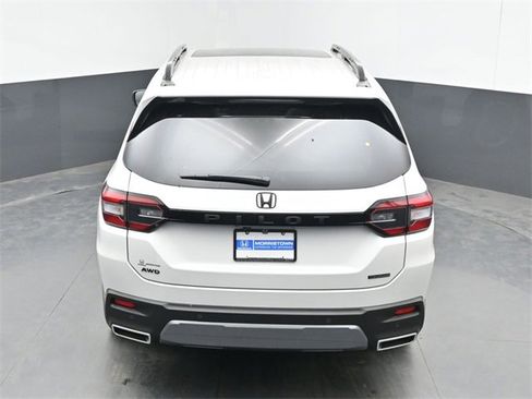 New 2026 Honda Pilot Touring image 41