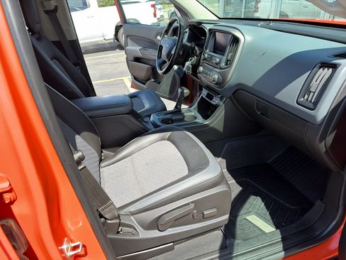 Used 2019 Chevrolet Colorado Z71 AWD/4WD image 23