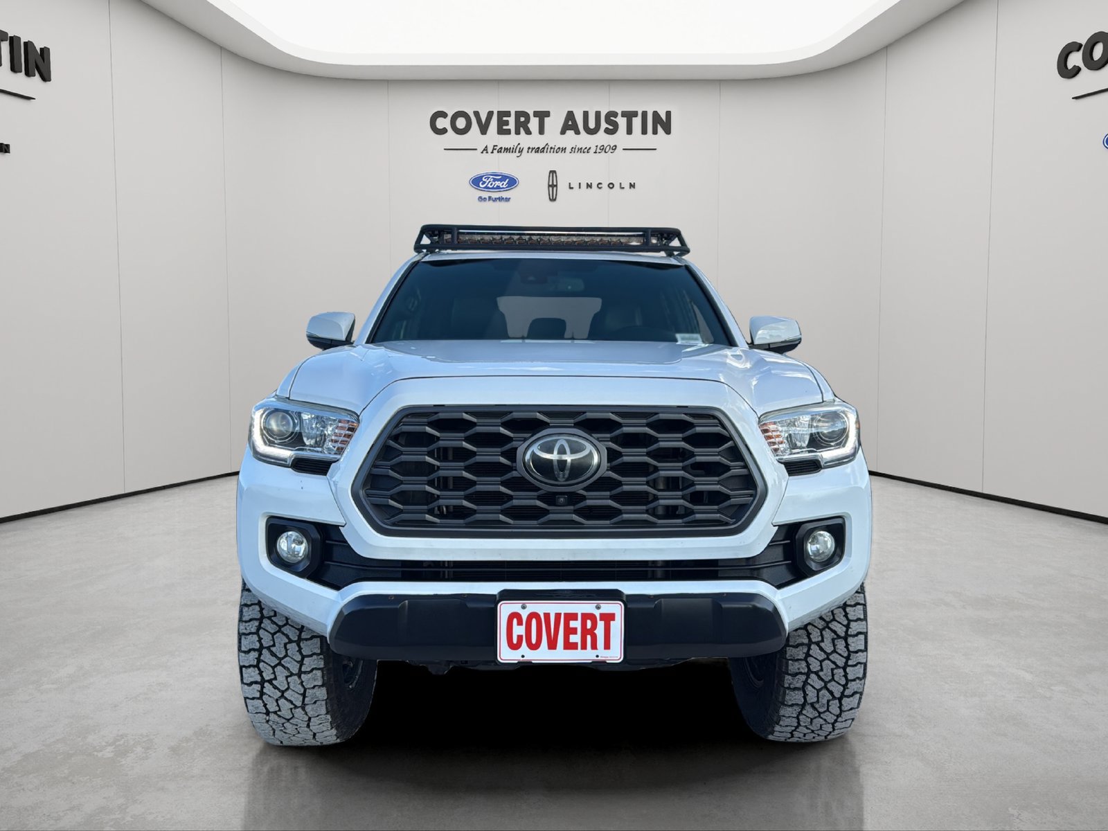 Used 2020 Toyota Tacoma TRD Off-Road w/ TRD Premium Off Road Package AWD/4WD image 8