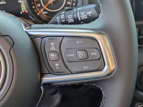 New 2026 Jeep Wrangler Unlimited Sahara AWD/4WD image 16