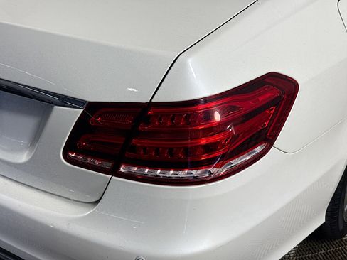 Used 2016 Mercedes-Benz E 350 Sedan w/ Premium Package image 33