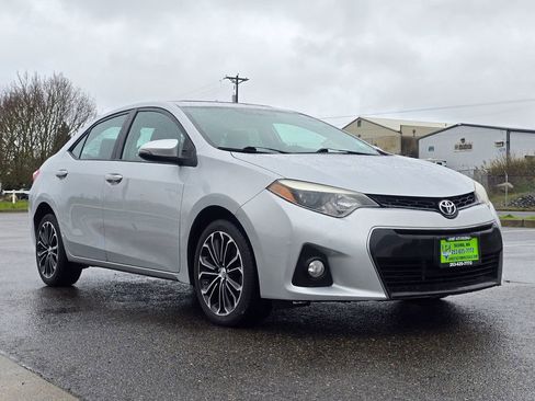Used 2014 Toyota Corolla S image 7