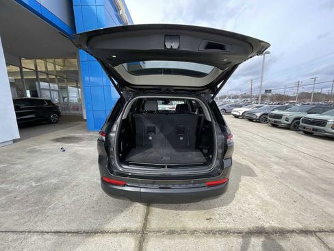 Used 2023 Jeep Grand Cherokee L Limited w/ Luxury Tech Group II image 25