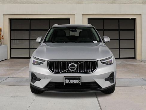 Certified 2023 Volvo XC40 B5 Ultimate w/ Protection Package Premier AWD/4WD image 6