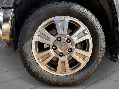 Used 2014 Toyota Tundra 1794 Edition image 12