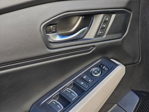 Used 2024 Honda Accord EX-L image 11