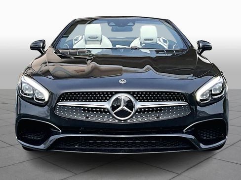 Used 2020 Mercedes-Benz SL 550 image 4
