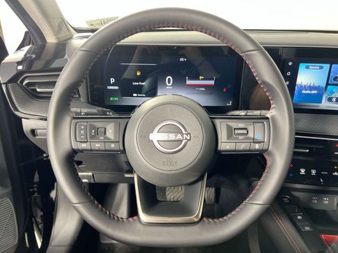 New 2025 Nissan Kicks SR w/ Illumination Package image 12