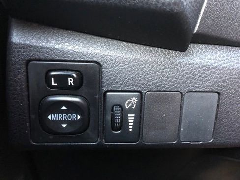 Used 2014 Toyota Corolla LE image 46